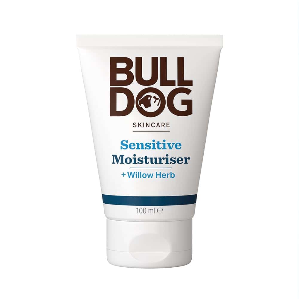 Bull Dog Skin Care Sensitive Moisturiser for Men-With baobab oil, oat oil, and willow herb-Hydrating-Non-Greasy-Non Sticky-Gentle on Sensitive Skin-No Irritation-Daily Use-100 ML -Gifting Essentials