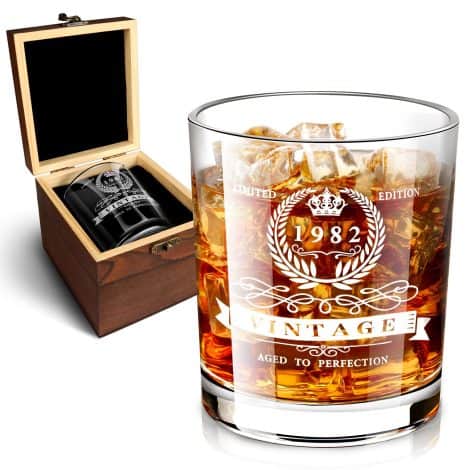 40th Birthday Gift Set for Men: 1982 Whiskey Glass in Elegant Wooden Box, Vintage Style. Perfect for Dad, Husband, or Friend’s 40th Birthday Celebration.