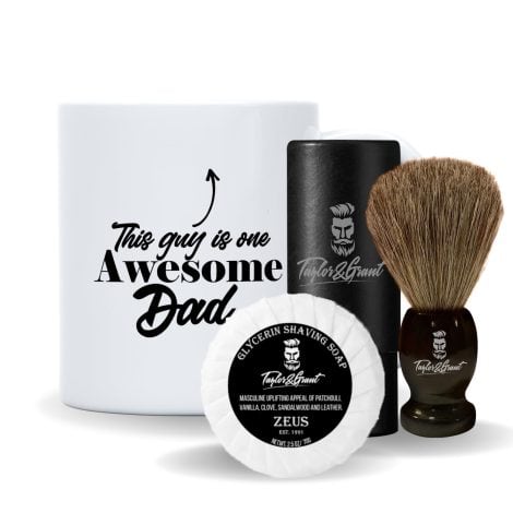 Deluxe Grooming set for Dad: Shaving essentials, “This Guy is One Awesome Dad” mug included. Top-notch men’s grooming.