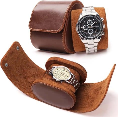 Handcrafted Leather Travel Watch Case for Men, with Velvet for Protection and Secure Storage at Home.