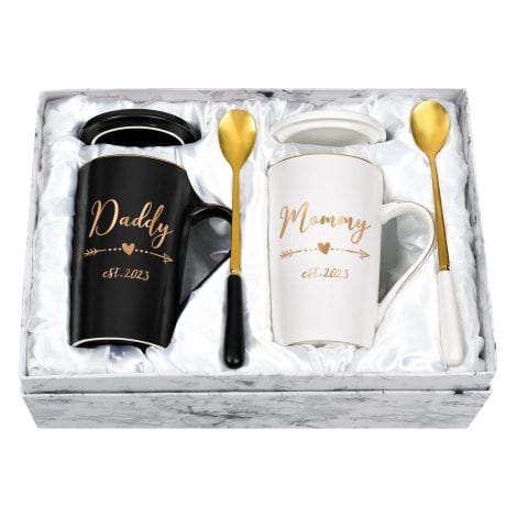 New Parents Gift Set – Mom and Dad Mugs with Gift Box for Mommy and Daddy Est. 2023.