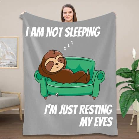 Funny Sloth Blanket – Personalized Sloth Throw; Cozy gift for her, perfect for Christmas, Birthday, and Sloth enthusiasts.