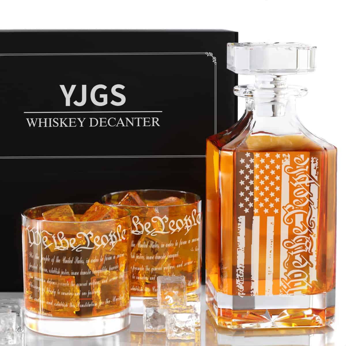 YJGS Whiskey Decanter Set -750ml Whiskey Decanter Engraved We The People American Flag Decanter Set with 2 Glasses, Patriotic Whiskey Gifts for Men, Liquor Decanter Set for Alcohol, Bourbon, Scotch