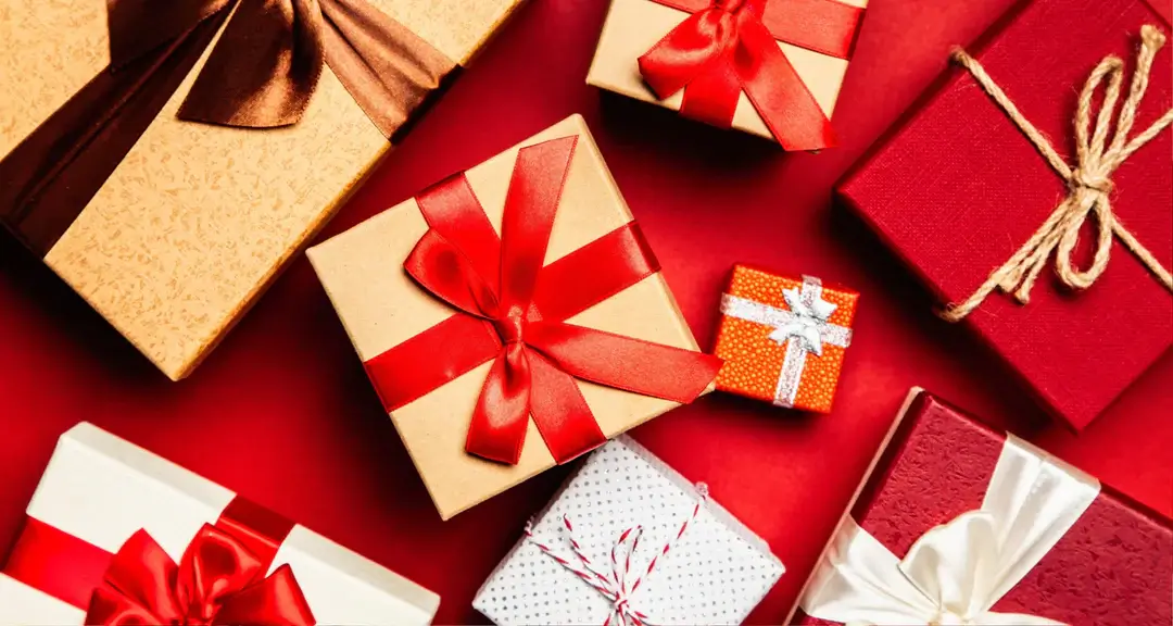 10 Unforgettable Gifts to Surprise Your Son: How to Effortlessly Find the Perfect Present!